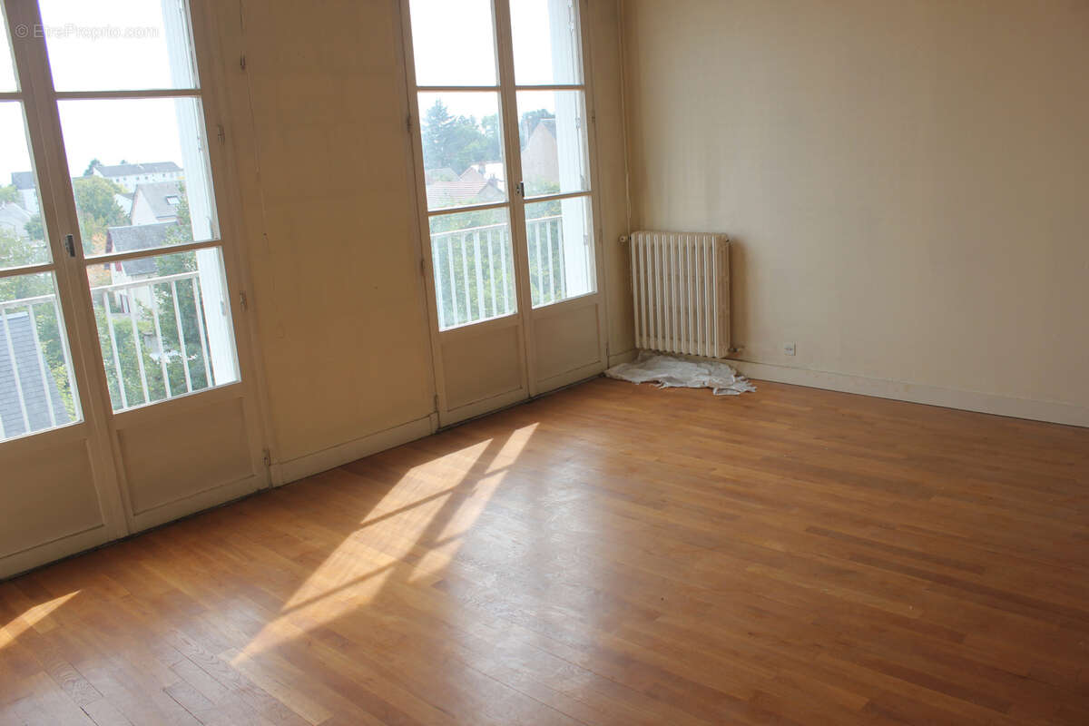Appartement à SAINT-CYR-SUR-LOIRE