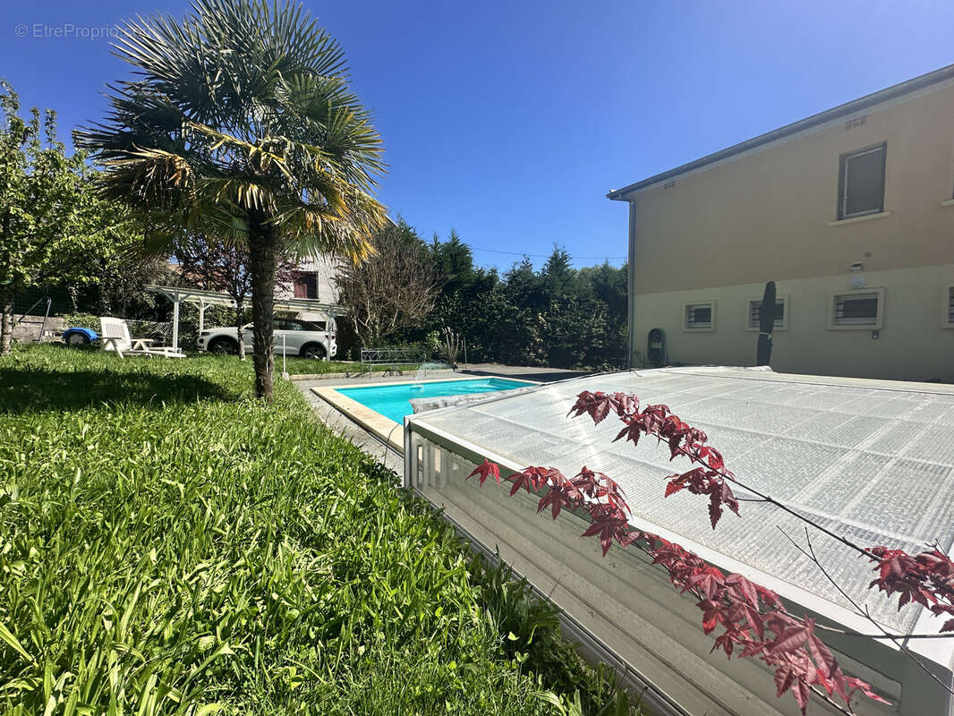 Maison à DECAZEVILLE