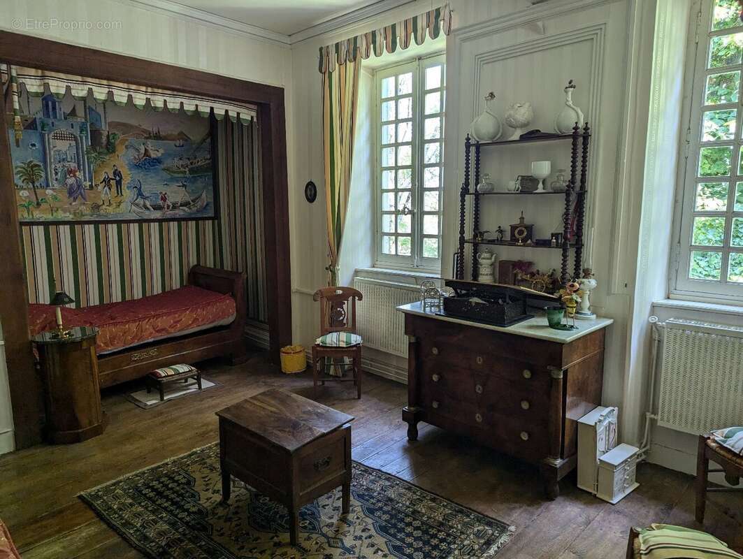 Manoir du XVIIe siècle sur 14500 m² de terrain - photo 12