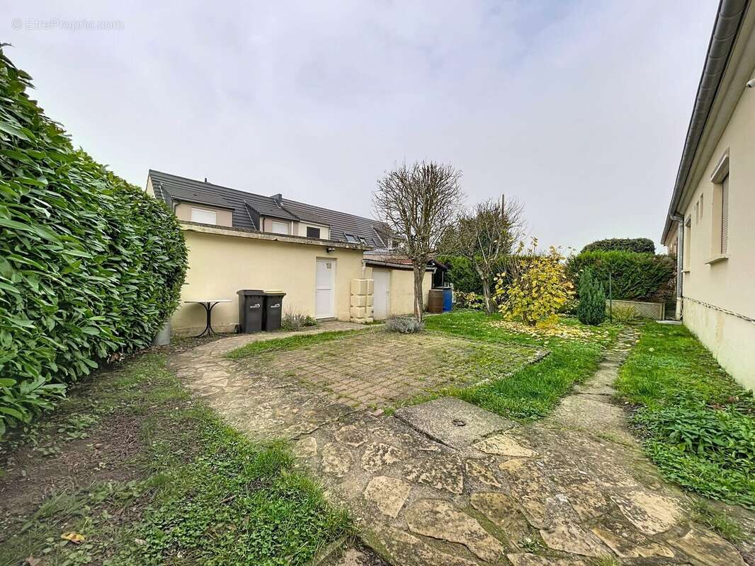 Maison à MONTIGNY-LES-METZ