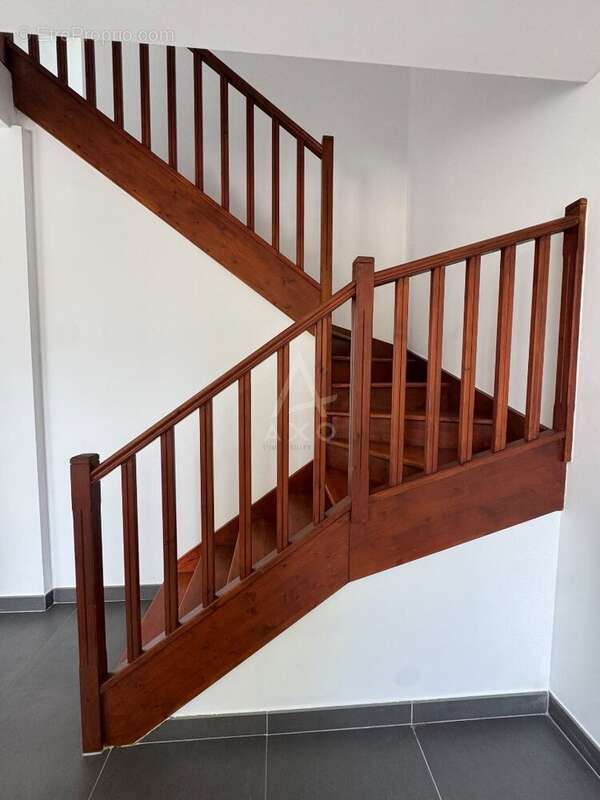 Pierre de taille - 3 chambres - jardin - 2 stationnements et cave - photo 8