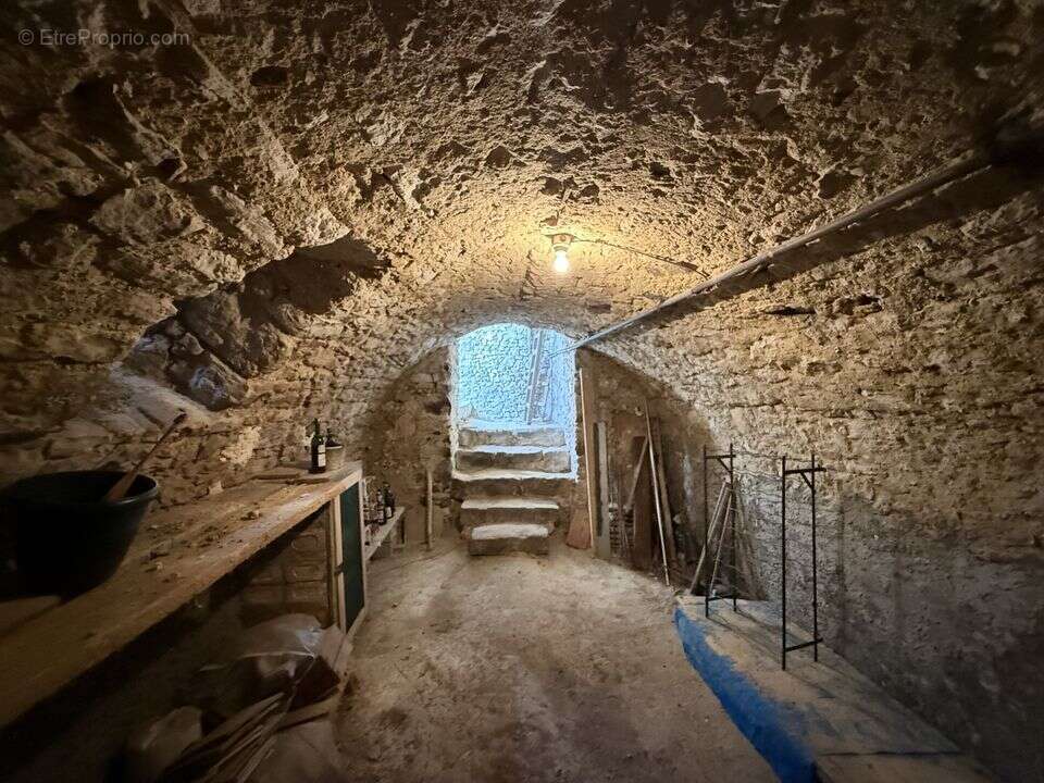 Maison de village et dépendance à Champigny - 89 - photo 15