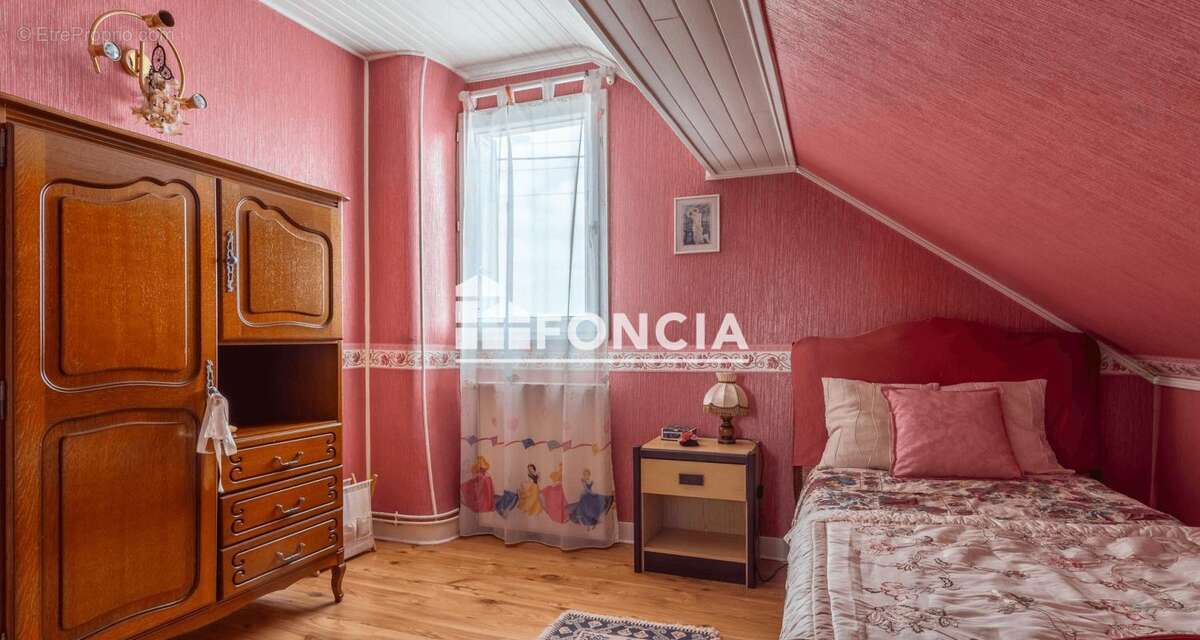 Maison à SAVIGNY-SUR-ORGE