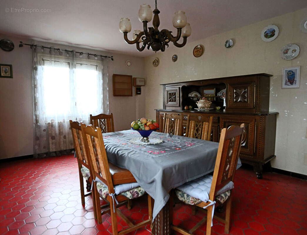 Maison à COMMENTRY