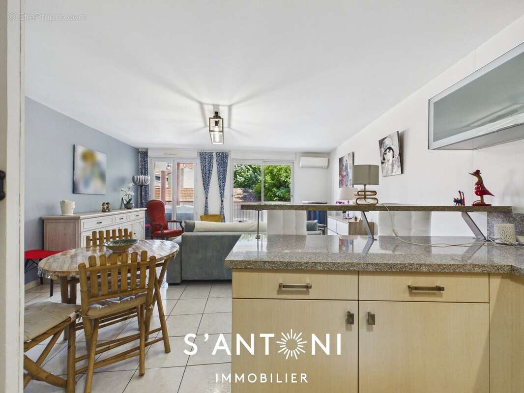 Appartement à VILLENEUVE-LES-BEZIERS