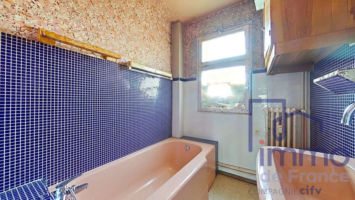 Appartement 82 m² à Saint-Etienne  - photo 7