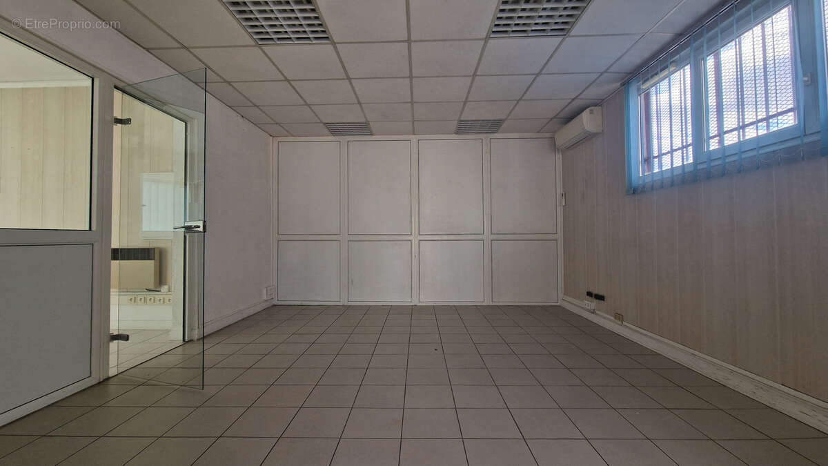 Autre à PONT-SAINTE-MARIE