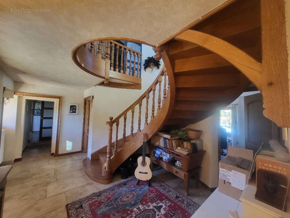 Maison à MEZERIAT