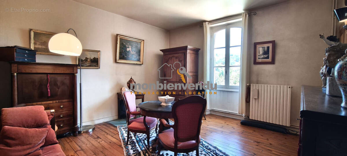 Maison 121 m² à Aurillac  - photo 2