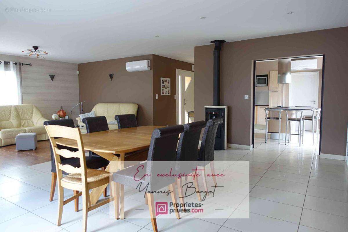 Maison à L&#039;HERBERGEMENT