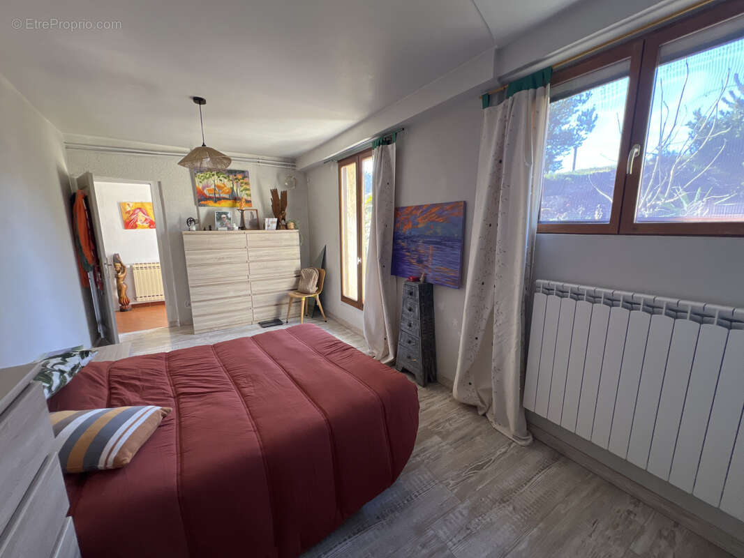 Maison à SAINT-ROMAIN-DE-LERPS