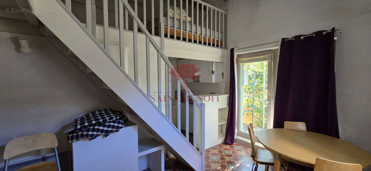 Maison à MONTPEYROUX