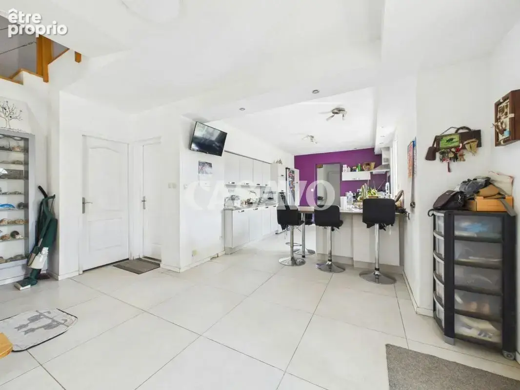 Vente Maison 10 pièces de 305m² - 38230 Tignieu-Jameyzieu - photo 10