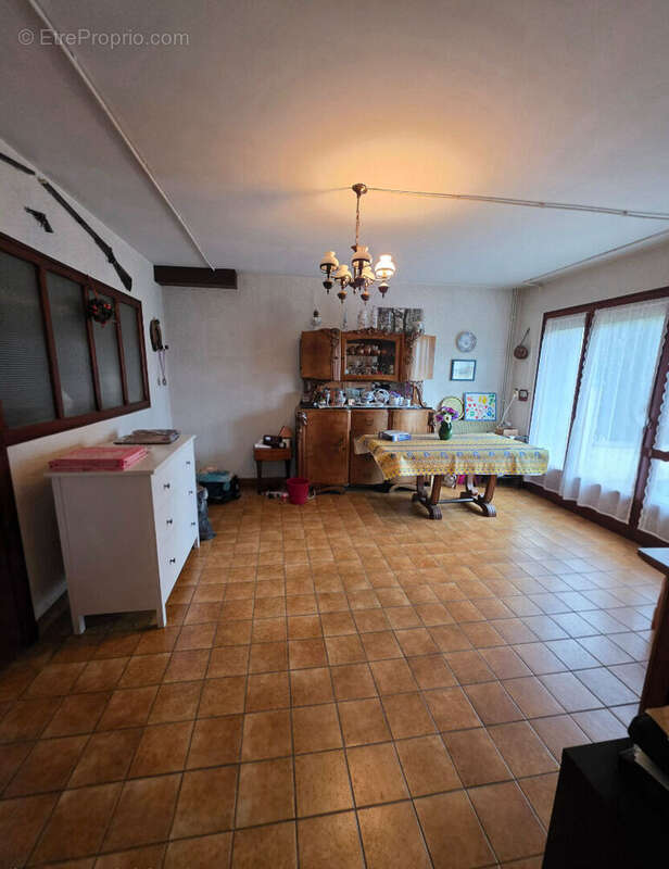 Maison à FRONTONAS