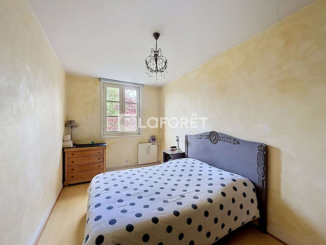 Maison Espaly Saint Marcel 7 pièce(s) 173 m2 - photo 9