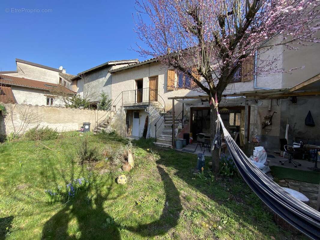 Photo 2 - Maison à GUEREINS