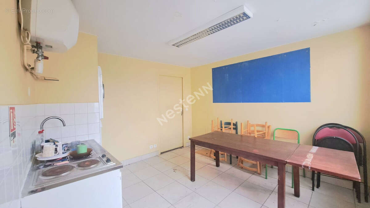 Commerce à BOUFFEMONT