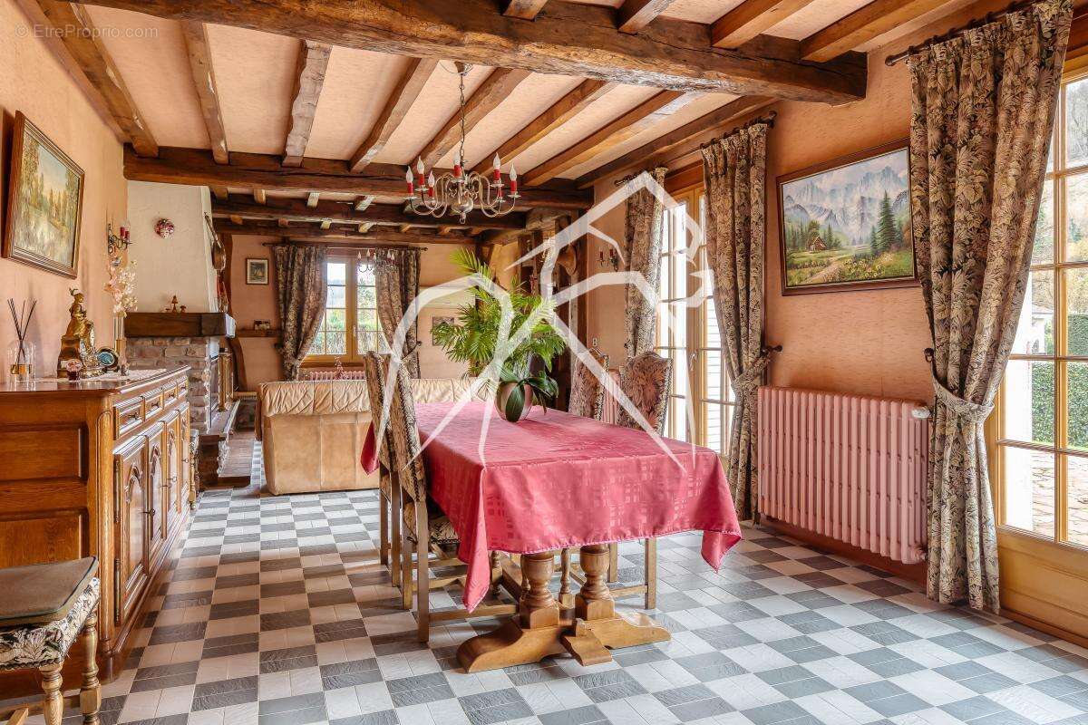Maison à SAINT-MARTIN-DU-VIVIER