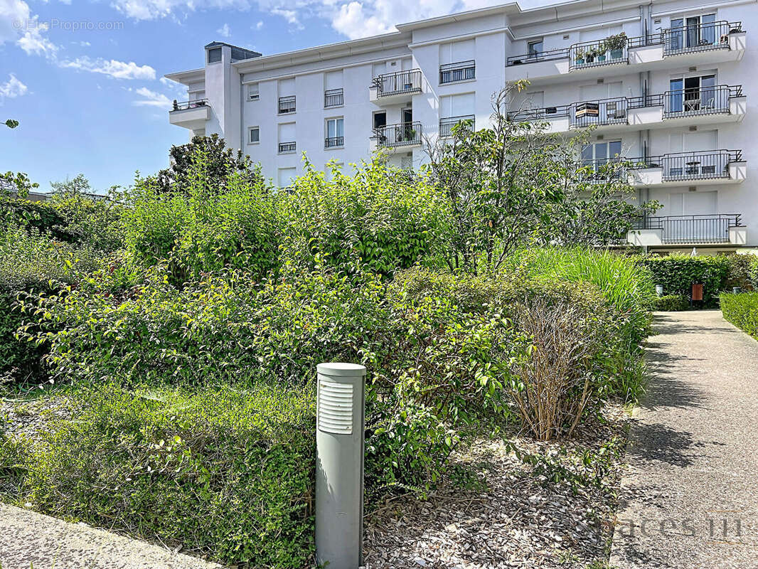 Appartement à MONTIGNY-LE-BRETONNEUX