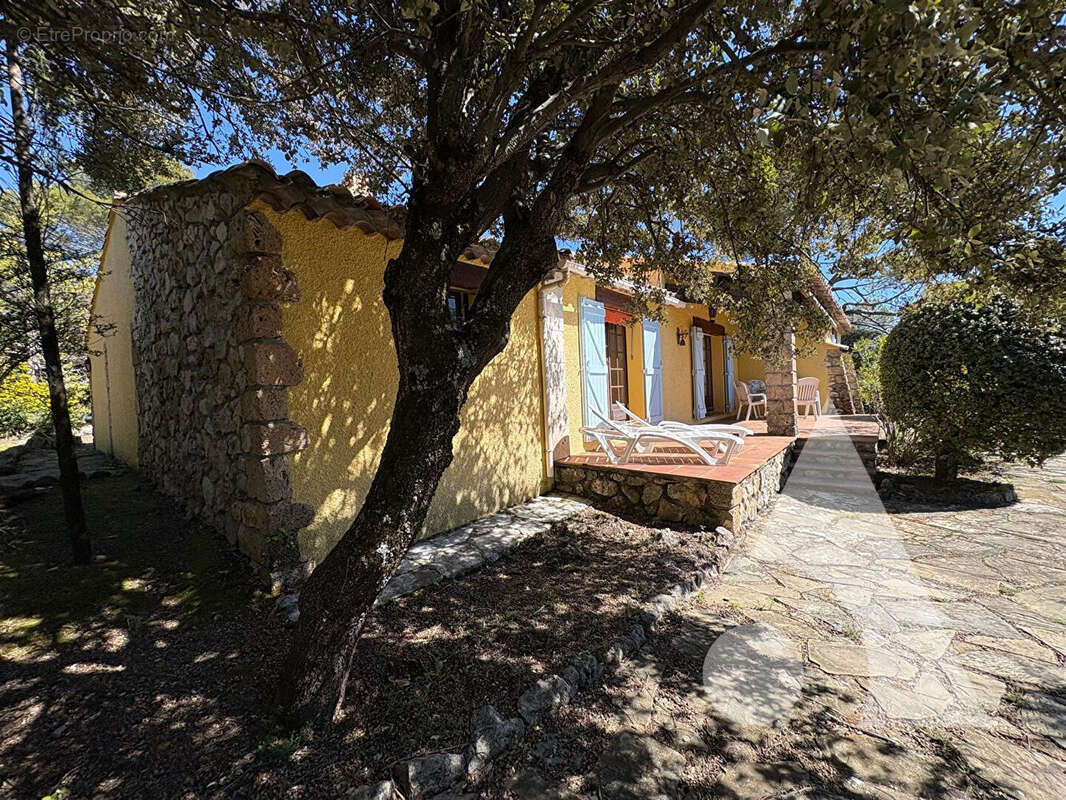 Maison à TOURTOUR