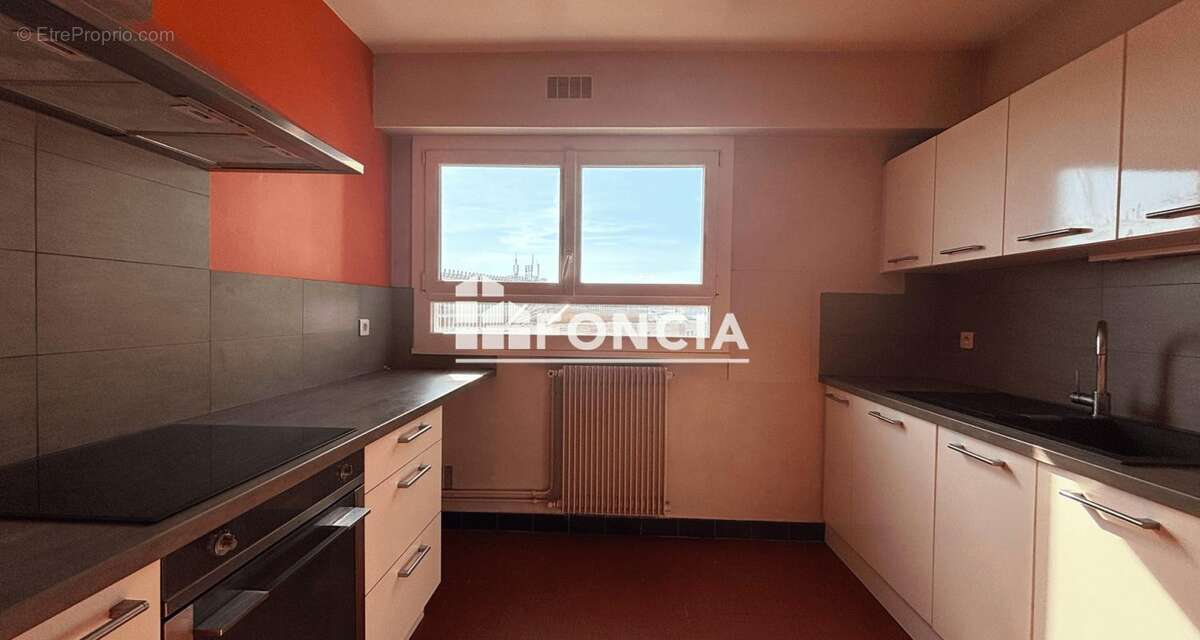Appartement à LYON-3E