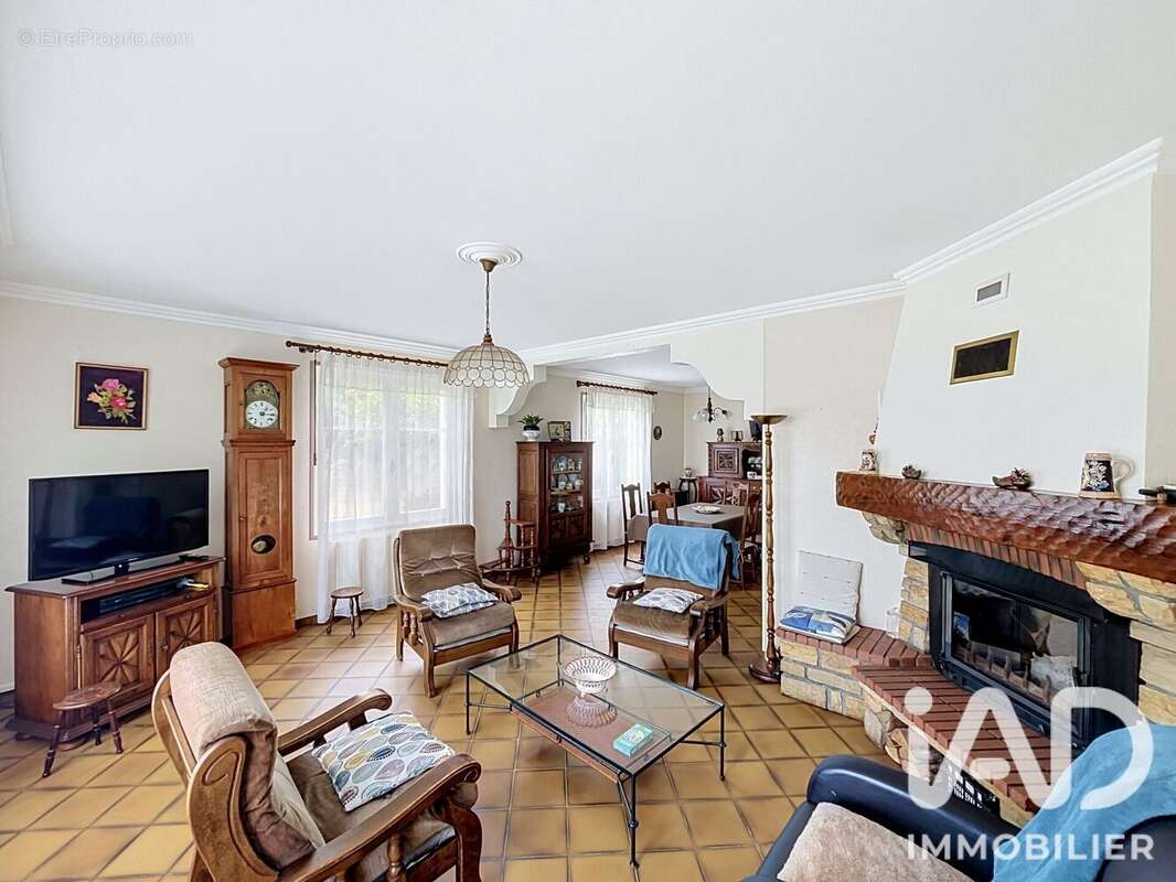 Maison 174 m² à Rion-Des-Landes  - photo 3