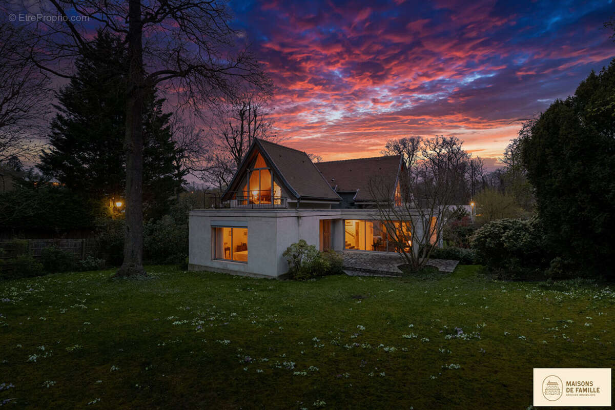 Maison à LA CELLE-SAINT-CLOUD