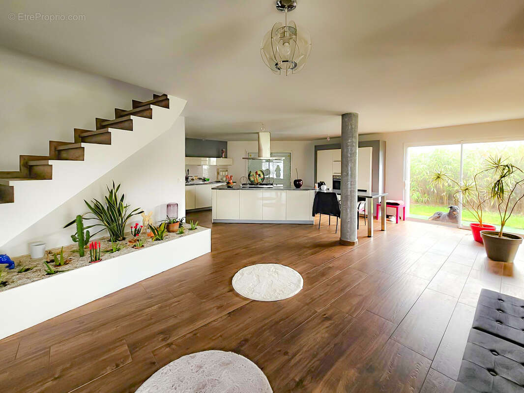 Maison avec un beau terrain - photo 4