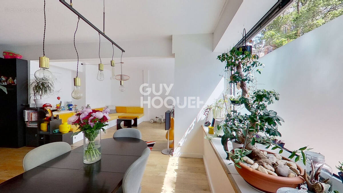 Appartement à PARIS-15E