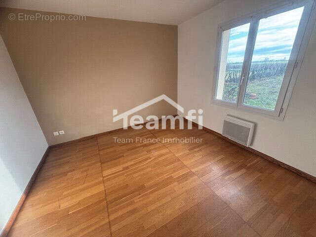 Maison 139 m² à Le Subdray  - photo 8