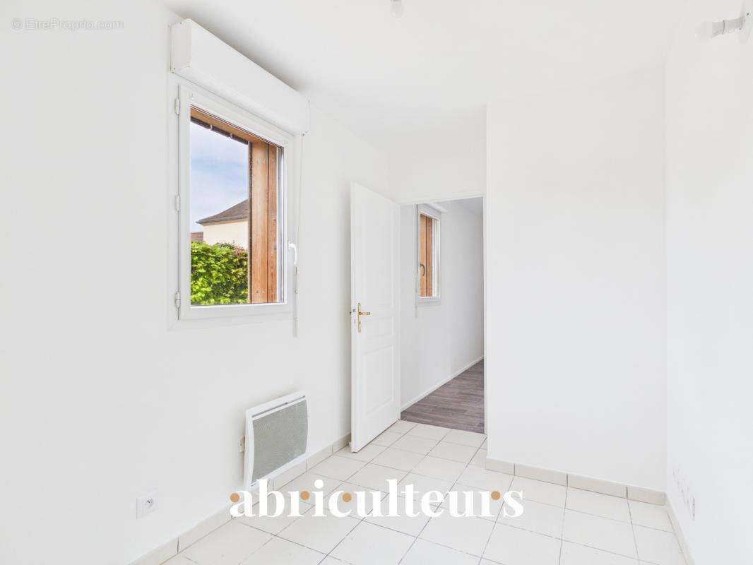 Appartement à SURVILLIERS