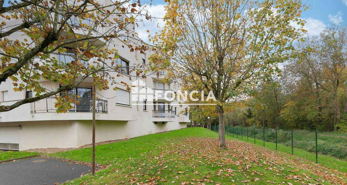 Appartement à SAINTE-GENEVIEVE-DES-BOIS