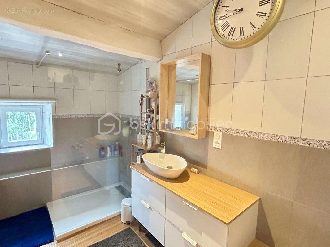 Maison à SAUXILLANGES