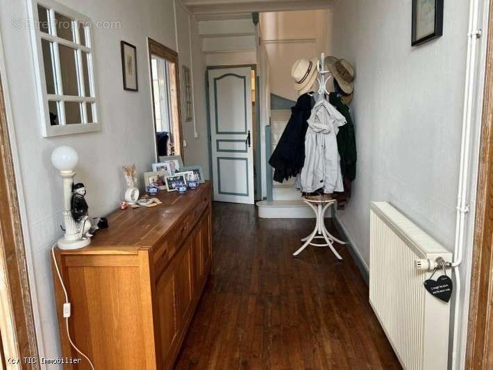 Maison à CELLEFROUIN