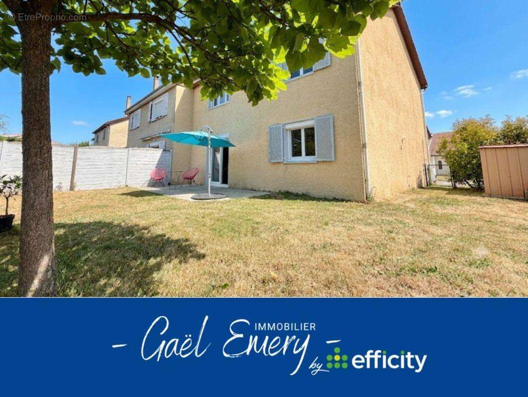 Maison 120 m² à Saint-Pavace  - photo 13