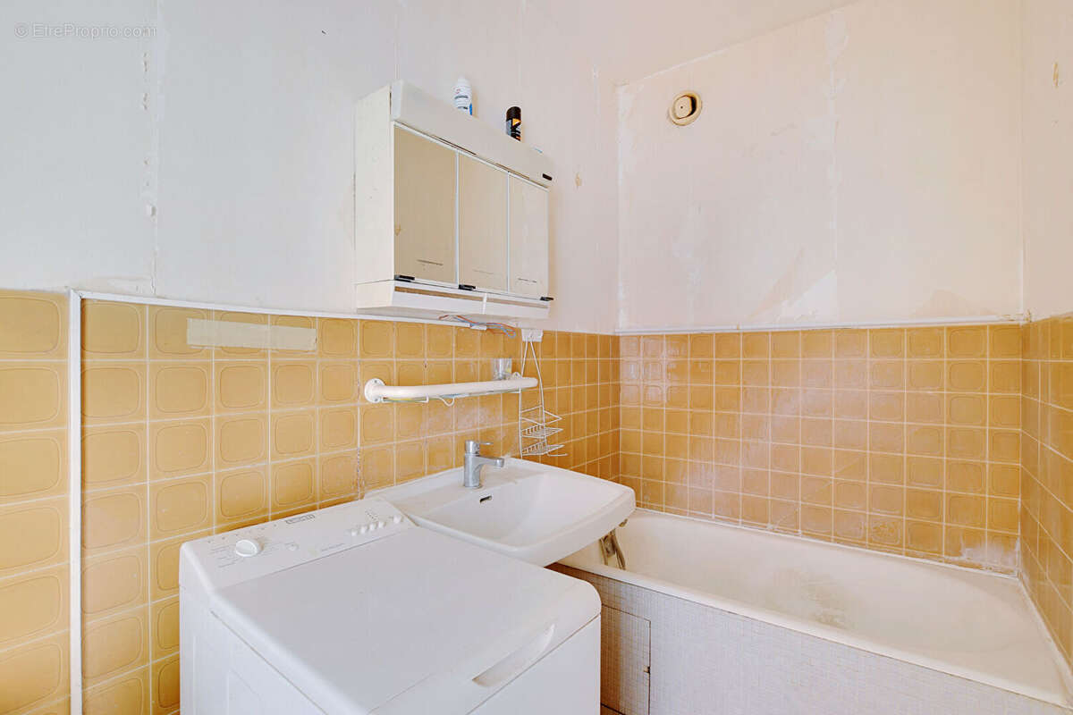 Appartement à PARIS-10E