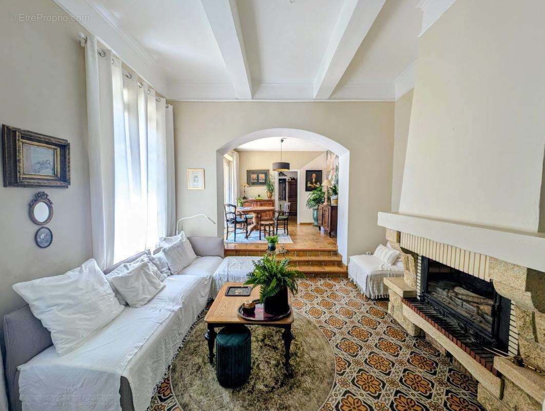 Maison à NISSAN-LEZ-ENSERUNE