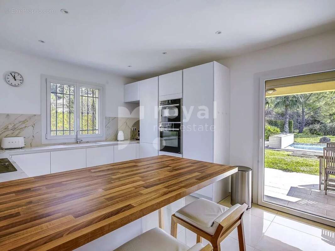 Maison à MOUGINS