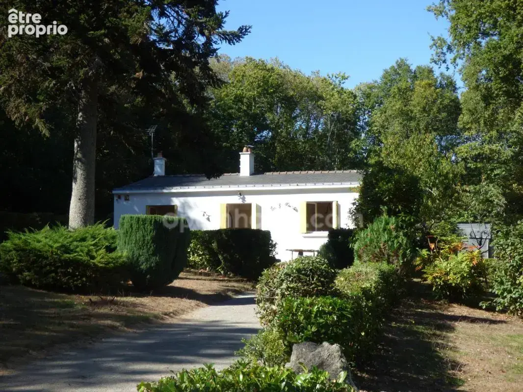 Maison à SAINT-JEAN-LA-POTERIE