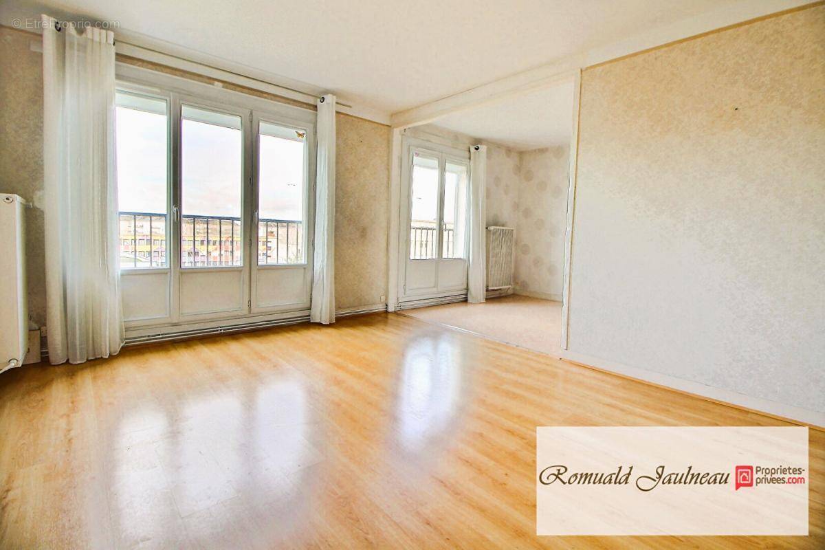 Appartement à LUCE