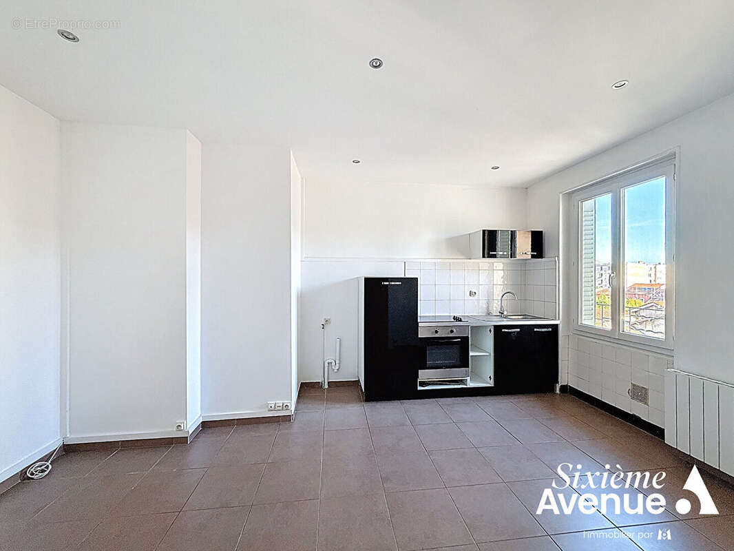 Appartement à LYON-8E
