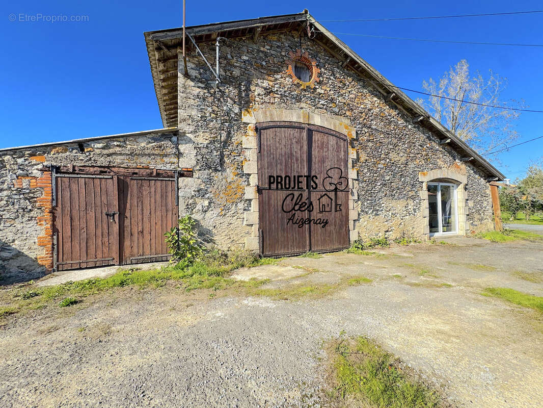 Maison à AIZENAY