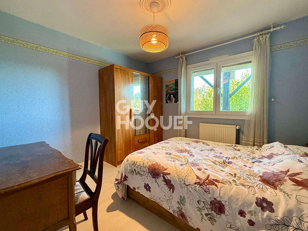Maison 258 m² sur terrain 13,7 ares - photo 17