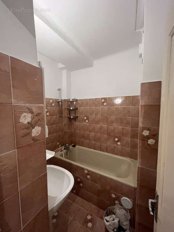 Appartement à MARSEILLE-5E