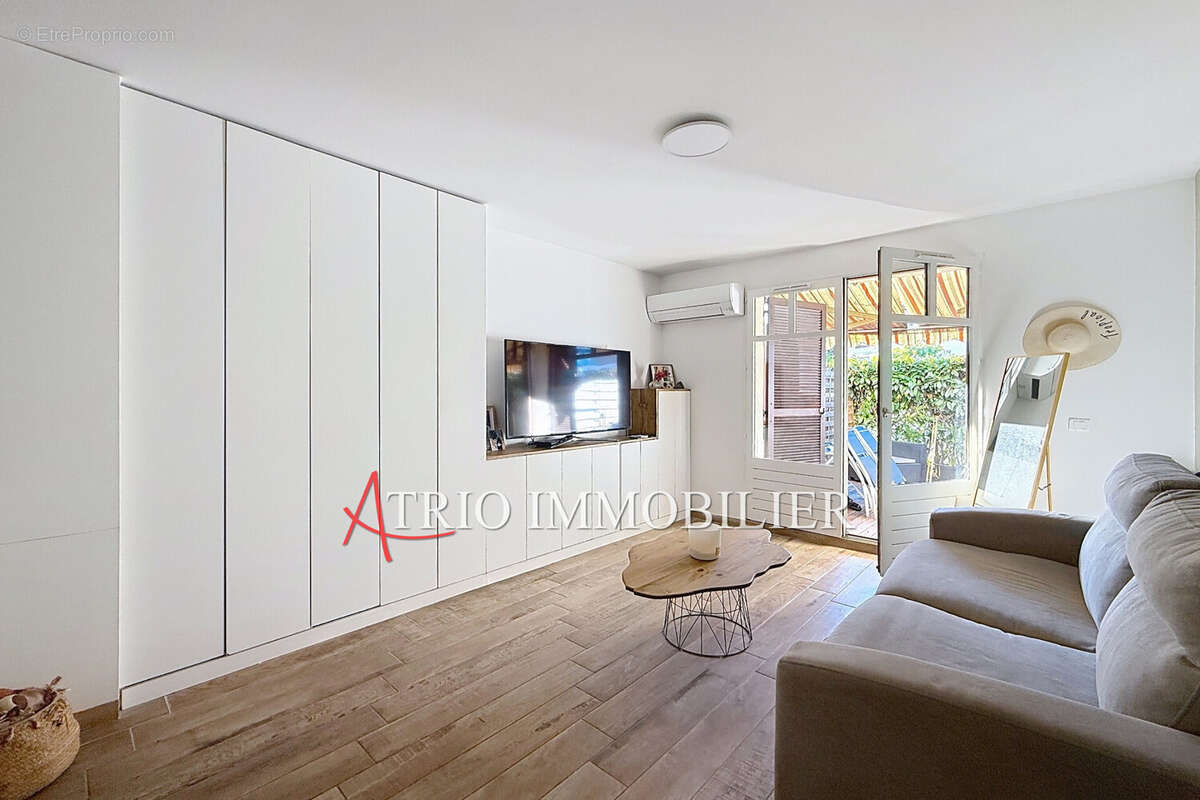 Appartement à VILLENEUVE-LOUBET