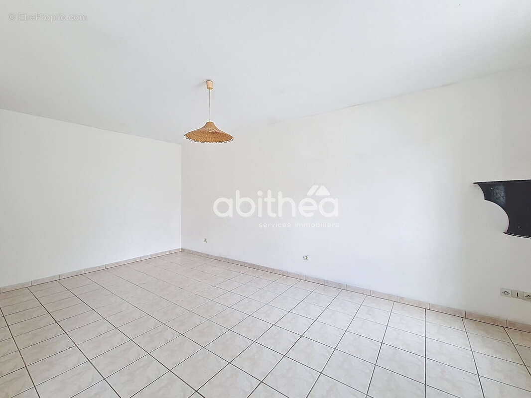 Appartement à SAINTES