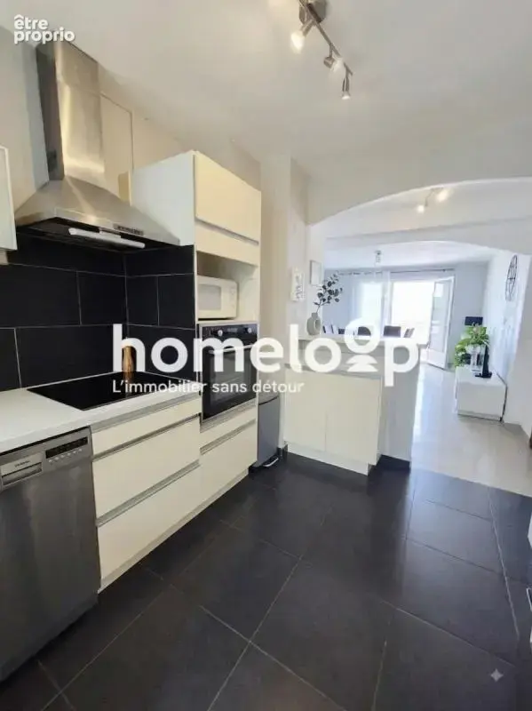 Appartement 68 m² à La Seyne-Sur-Mer  - photo 8