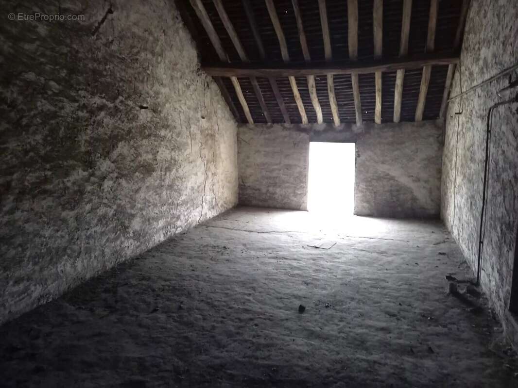 Appartement à VAUJOURS