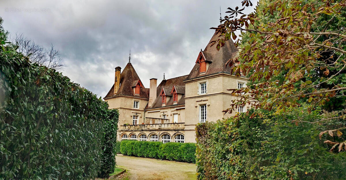Appartement à SAINT-YORRE
