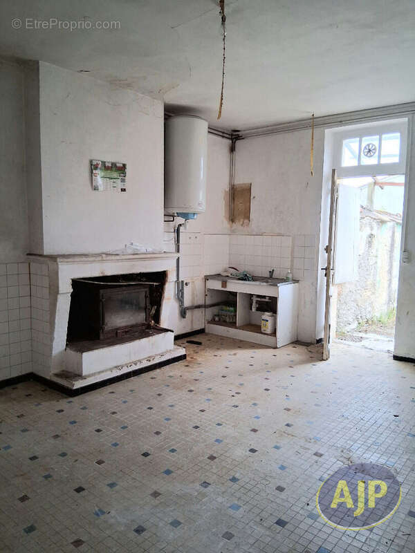 Maison à SAINT-ESTEPHE